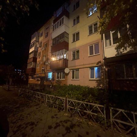 1-Комн. Квартира Целиком Интернациональная 32 С Гостиничным Сервисом Petropawlowsk Exterior foto